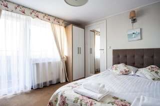Курортные отели Marina Śniardwy Resort & SPA Новые Гуты Двухместный номер с 1 кроватью и балконом-4